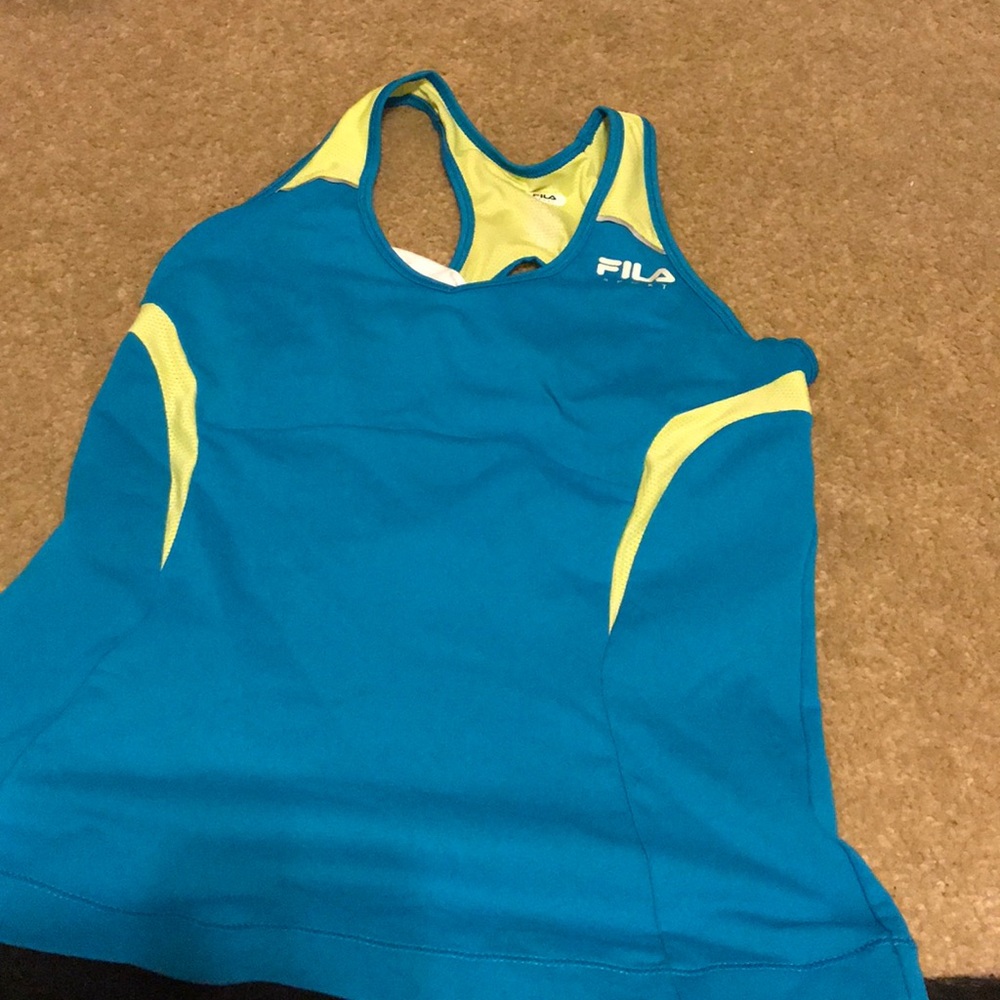 Fila tank